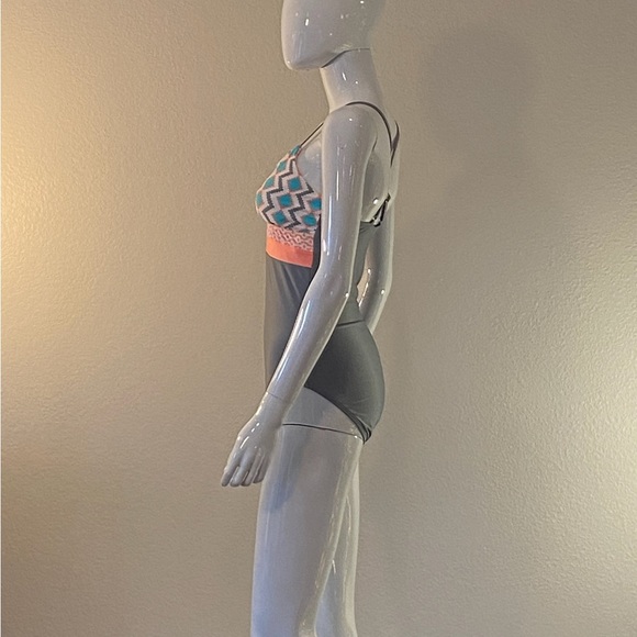 Splendid One Piece Bathing Suit - Picture 2 of 5